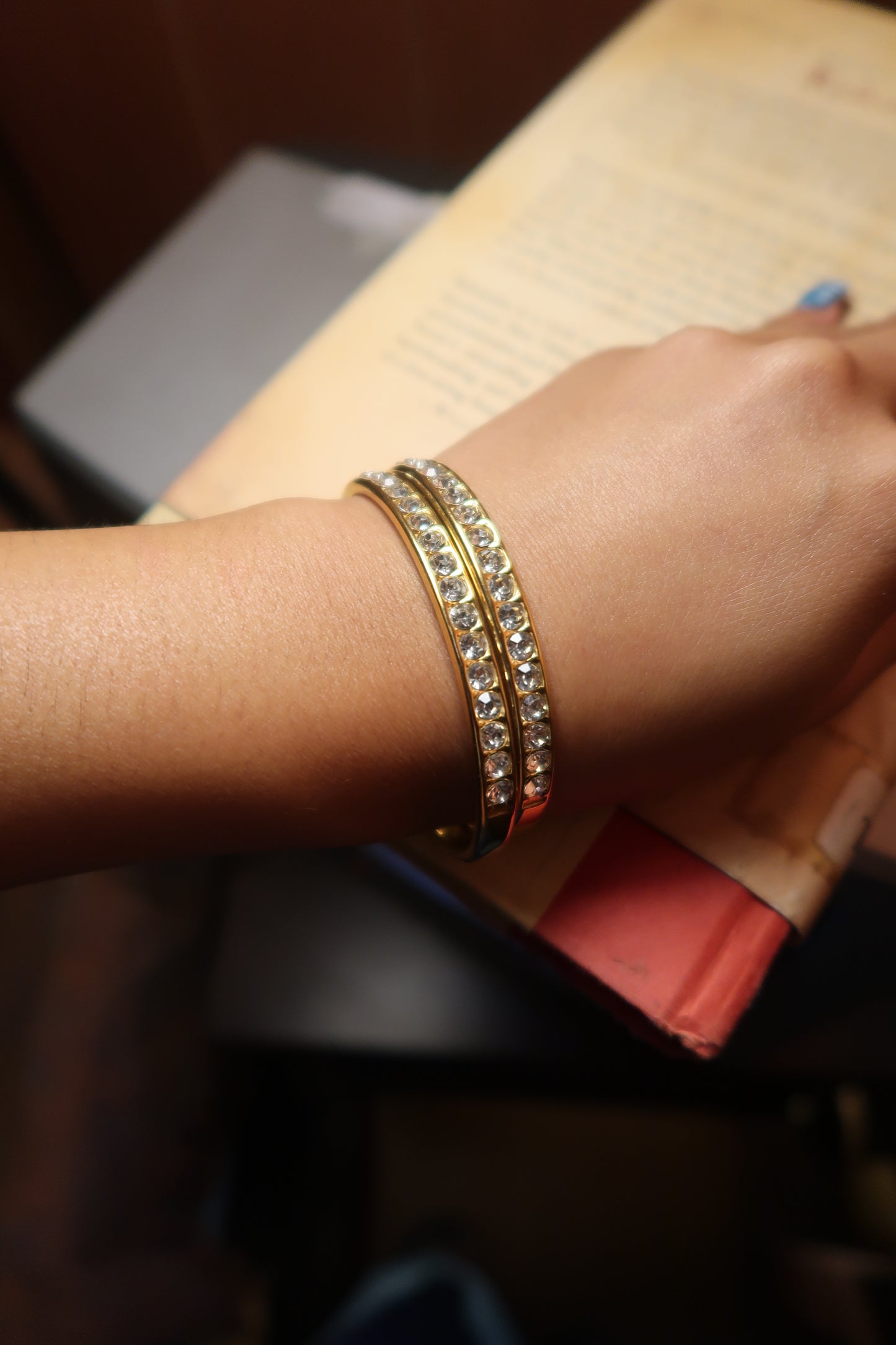 Shel’s everyday bangle in gold