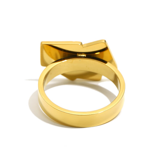 Vesper’s Playing Card Ring in Gold