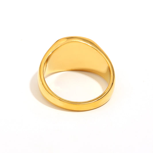 Jemma’s twirl ring in gold