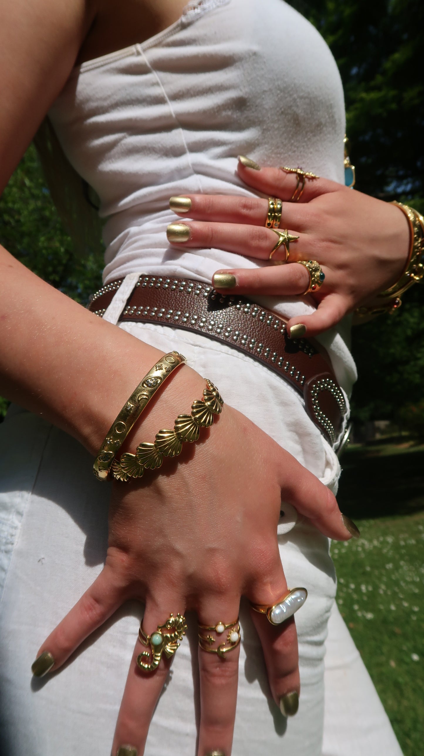 Mila's Shell Bangle in Gold