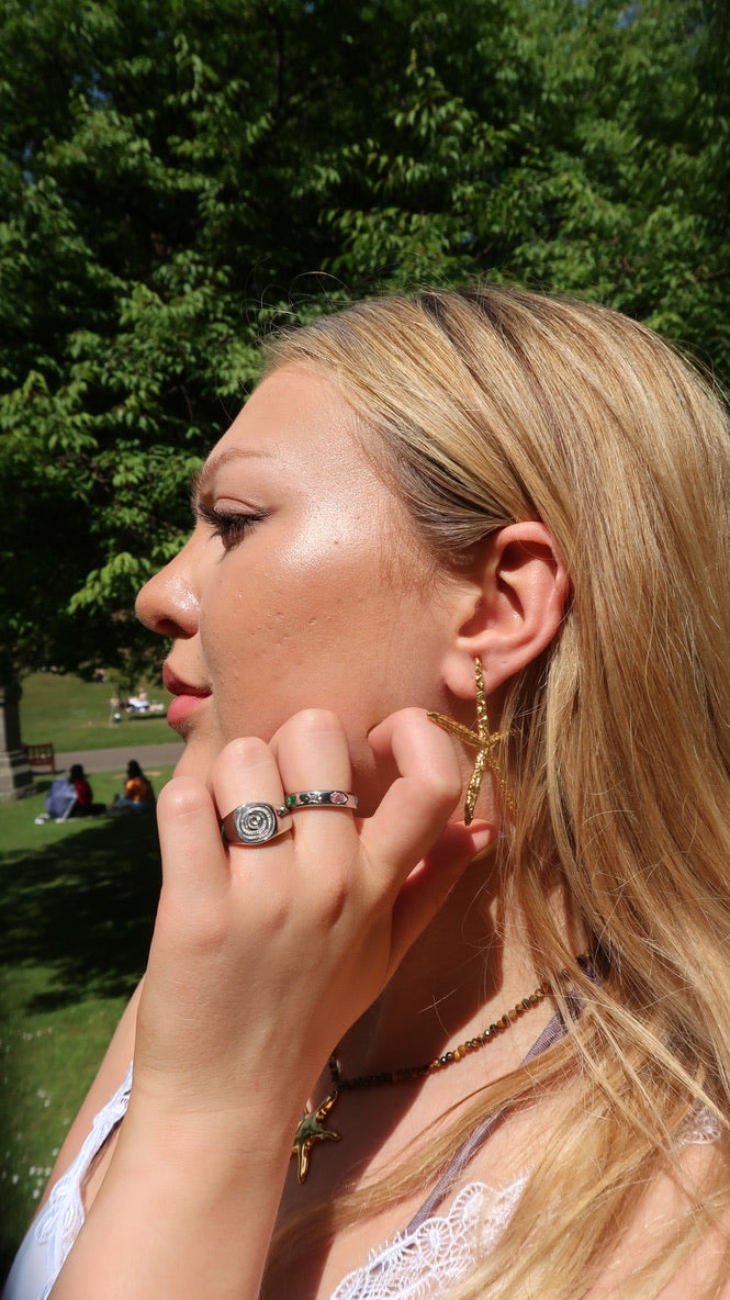 Jemma’s twirl ring in silver