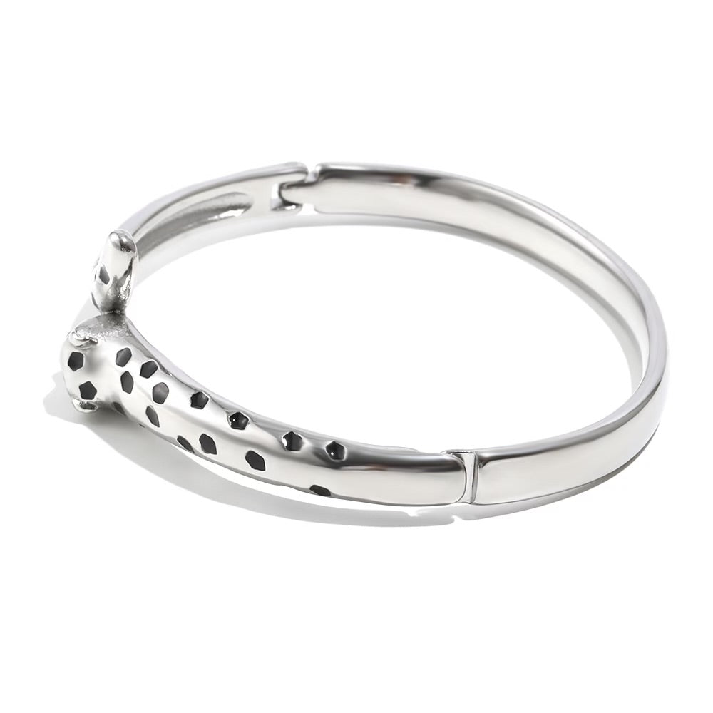 Martha’s Jaguar Bangle in Silver