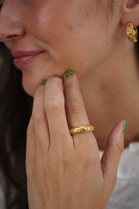 Maria’s celestial ring