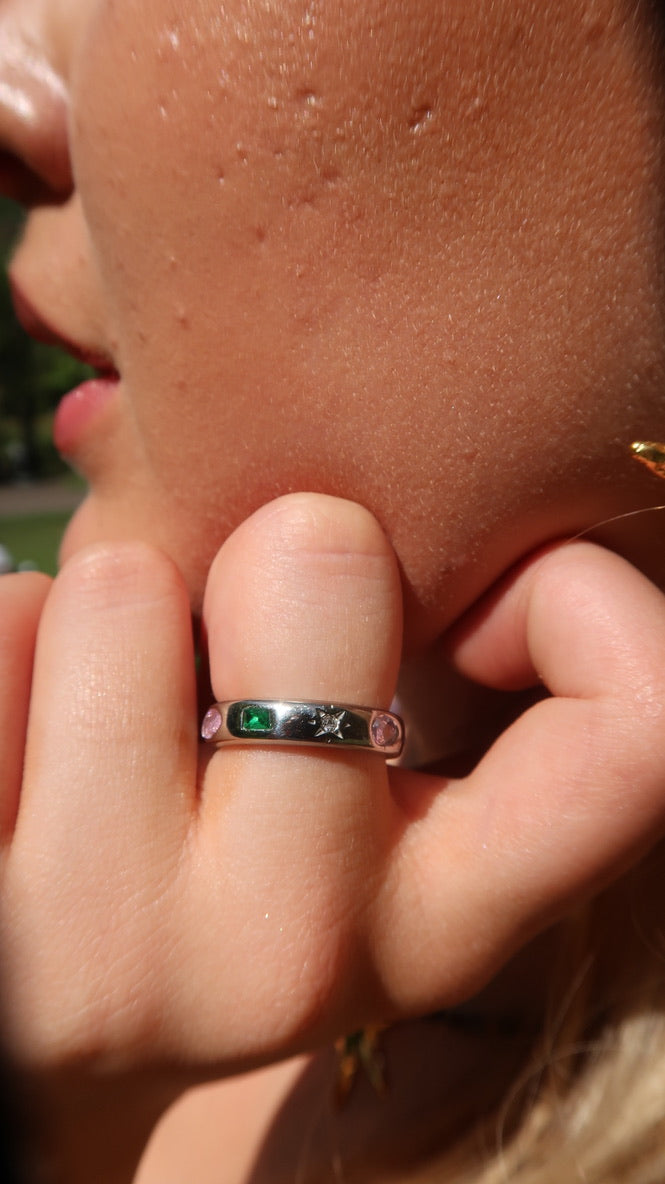 Athena’s multicoloured ring