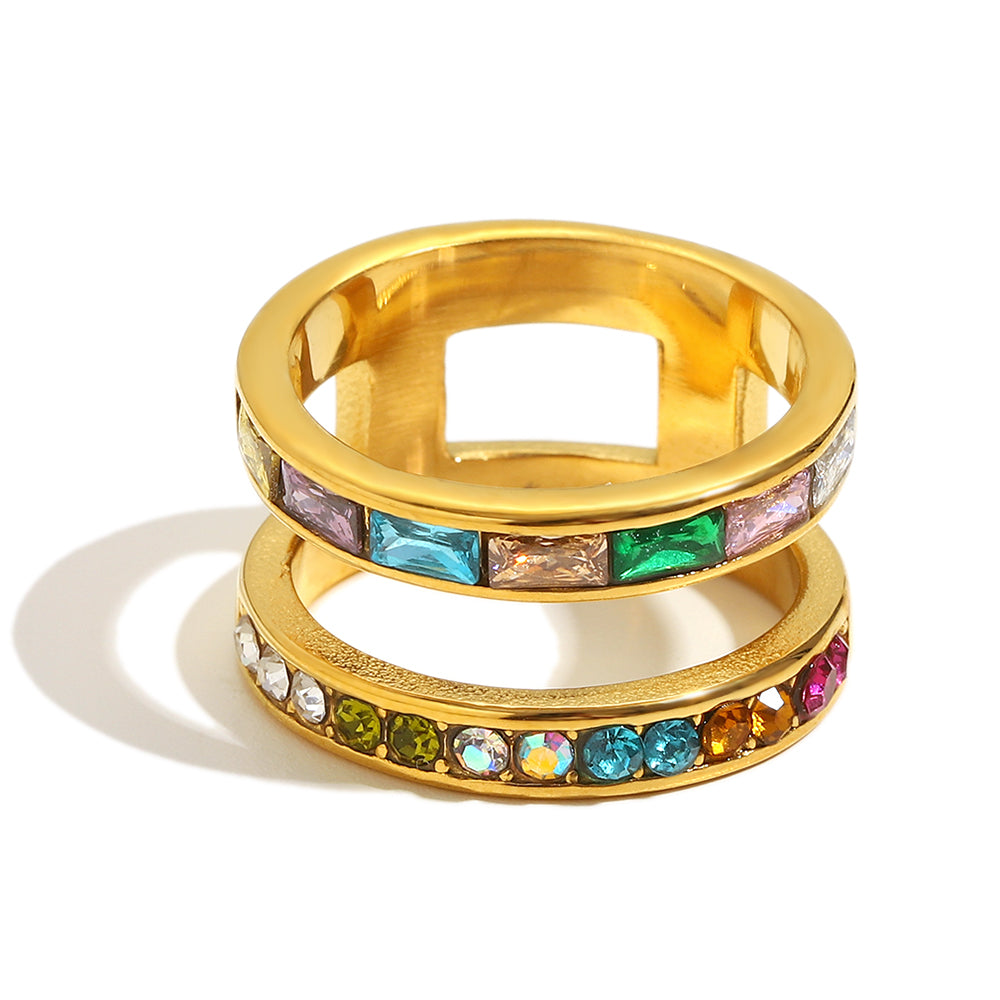Daphne’s multicolored ring