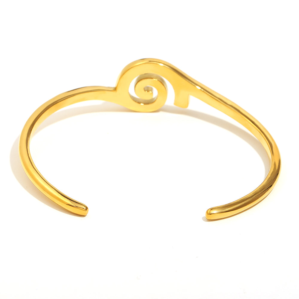 Naia's Spiral Bangle in Gold