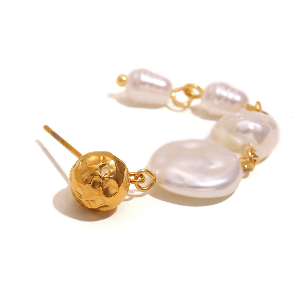 Daisy's Pearl Drop Earrings