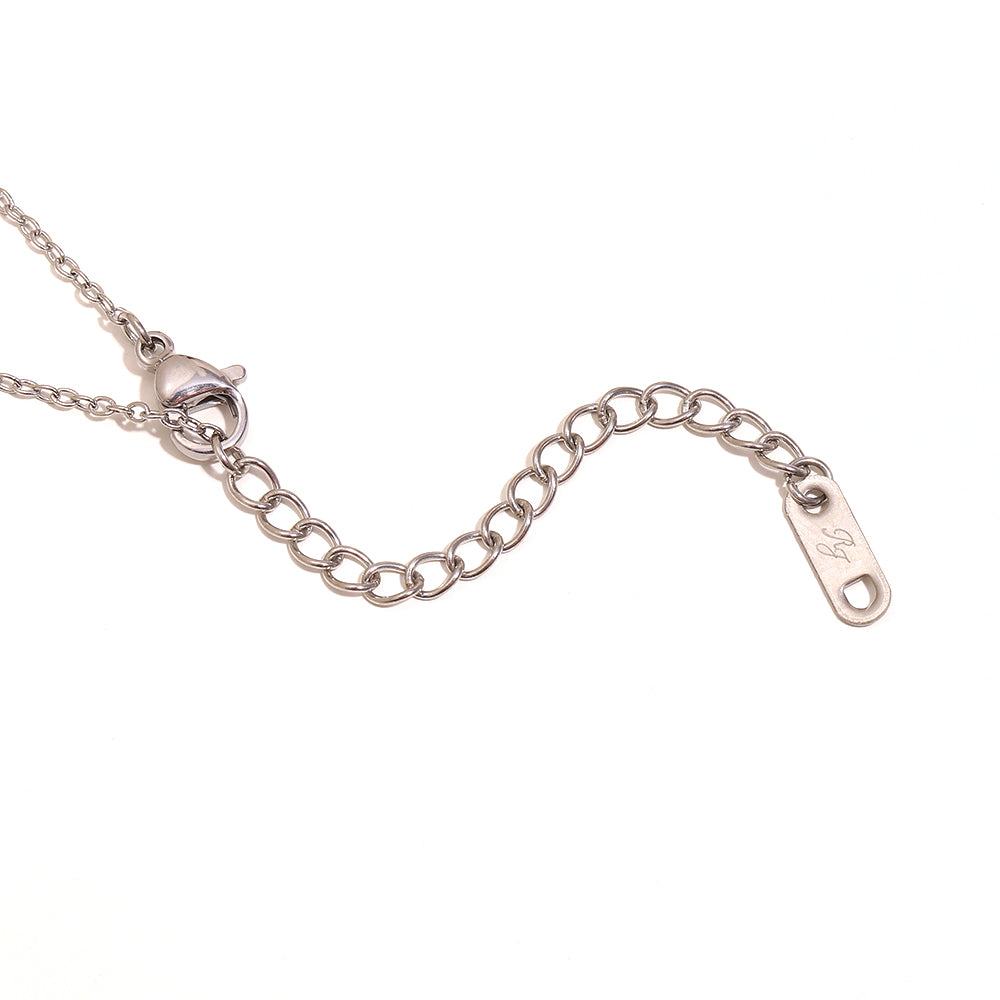 Dahlia's Pearl Necklace in Silver