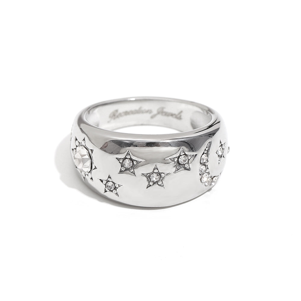Petra's Star Ring in Silver