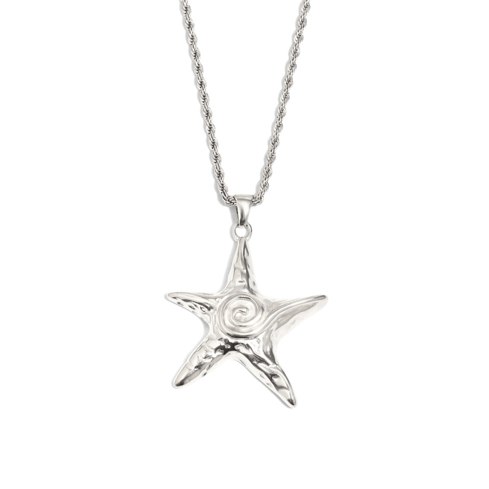 Pia's starfish necklace in silver