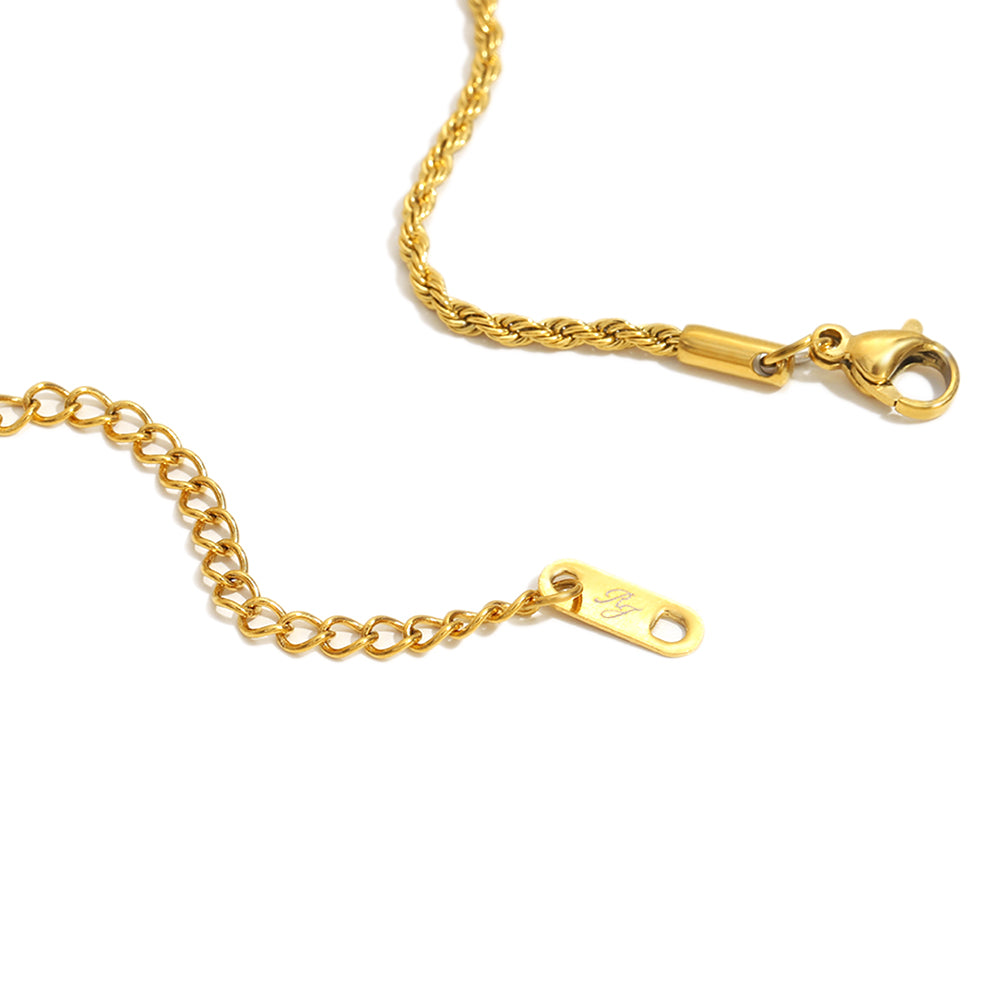 Daisy's Rock Pendant In Gold