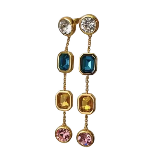 Elle’s droplet earrings