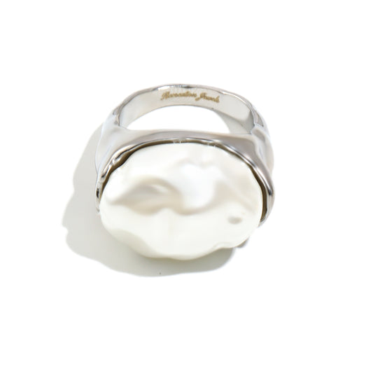 Tally's Pearl Ring In Silver