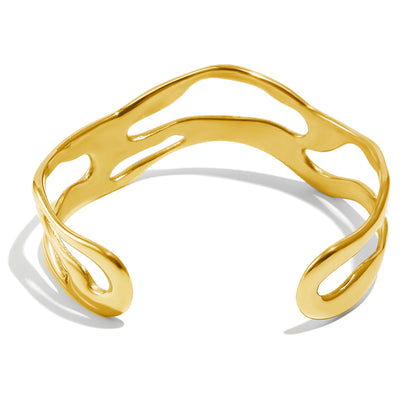 Isa's Wave Bangle In Gold
