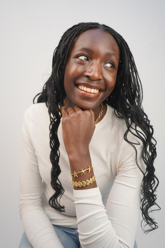 Mila's Shell Bangle in Gold