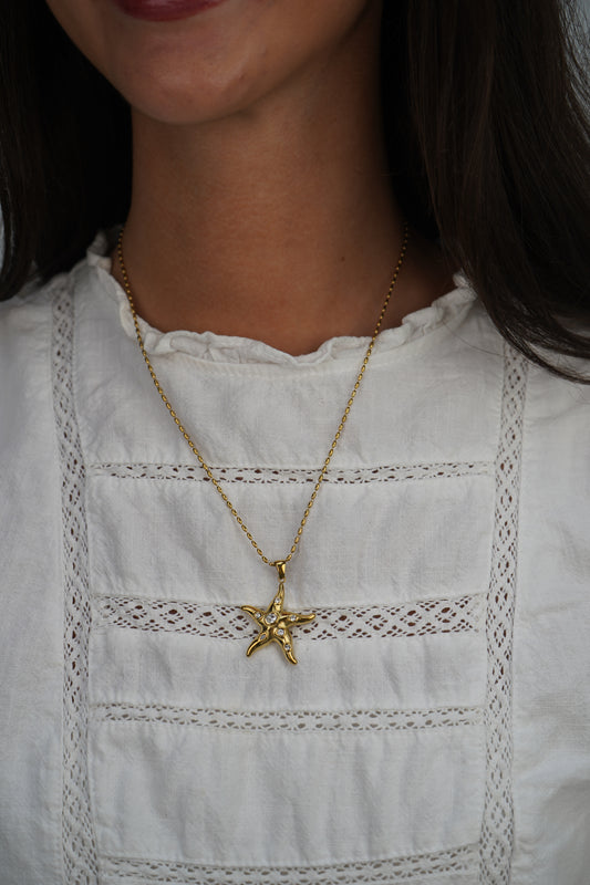 Pim's Starfish Necklace in White