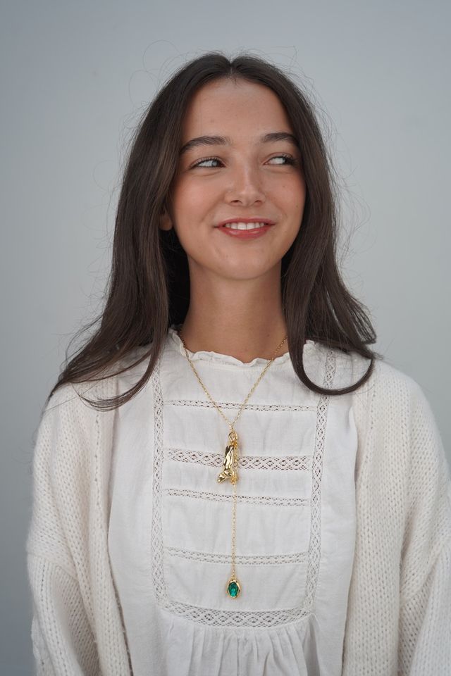 Mia’s droplet gemstone necklace