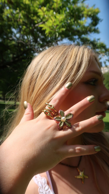 Melissa's twist ring gold