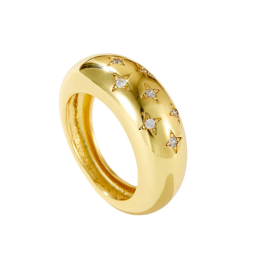 Chloe’s star ring in gold