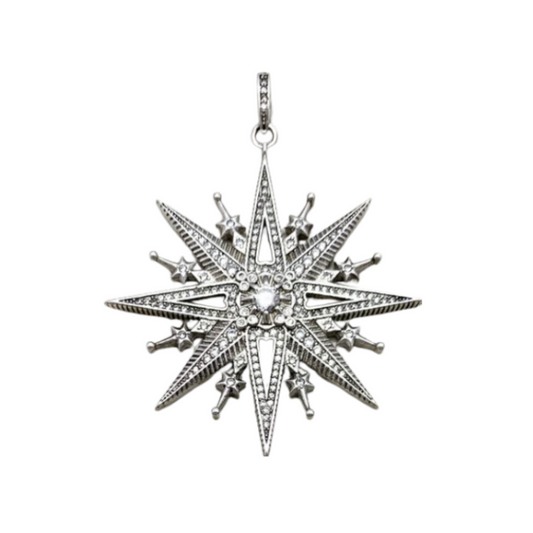 Emilie’s star necklace in silver