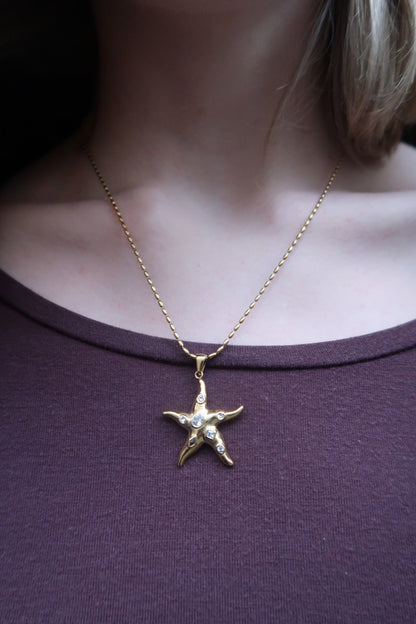 Pim's Starfish Necklace in White