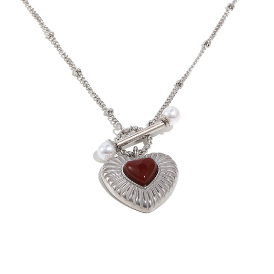 Eloise’s Heart Necklace in Silver