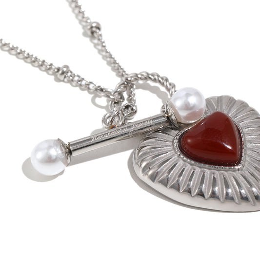 Eloise’s Heart Necklace in Silver