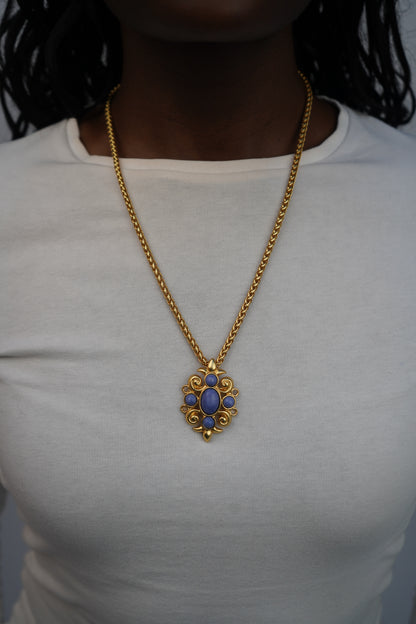 Willow's Vintage Charm