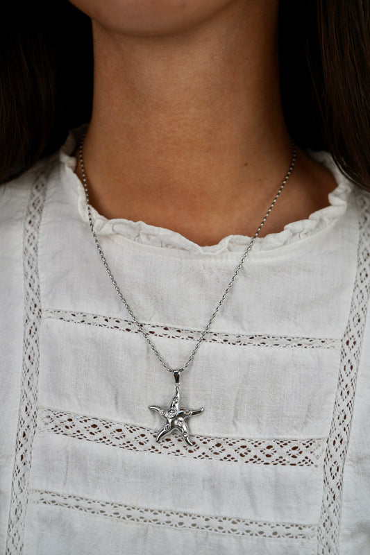 Pim's Starfish Silver Necklace In White