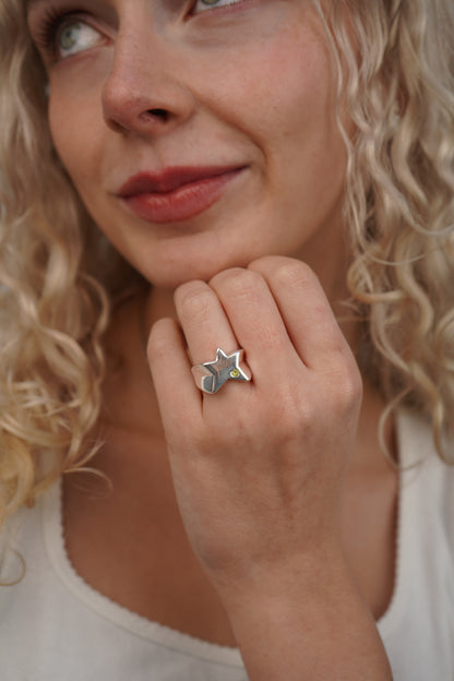 Cecily's Green Star Ring In Silver