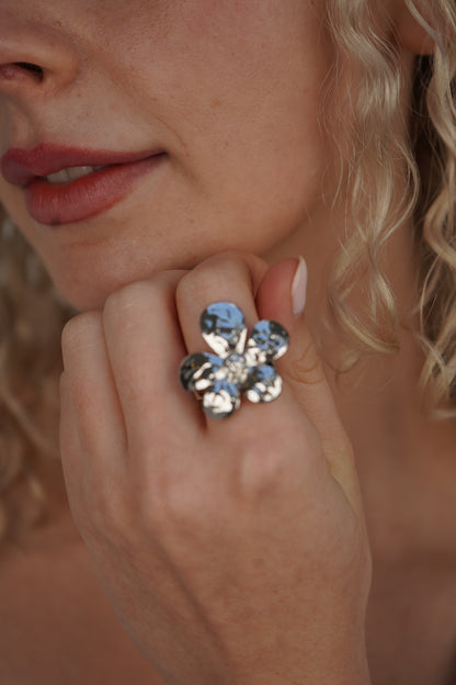 Camille’s flower ring in silver