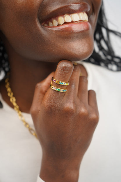 Daphne’s multicolored ring