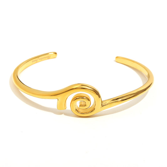Naia's Spiral Bangle in Gold