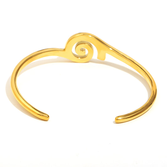 Naia's Spiral Bangle in Gold
