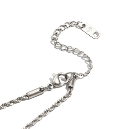 Pia's starfish necklace in silver