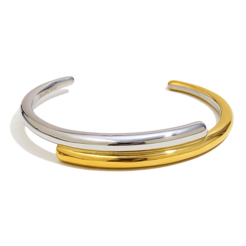 Daphne’s two tone bangle