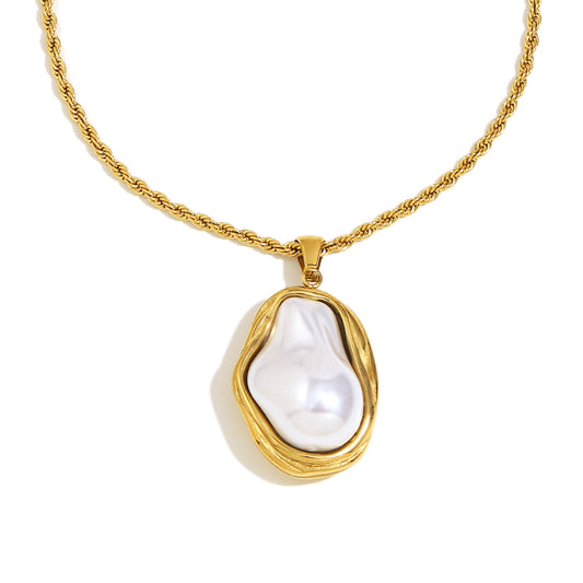 Daisy's Rock Pendant In Gold