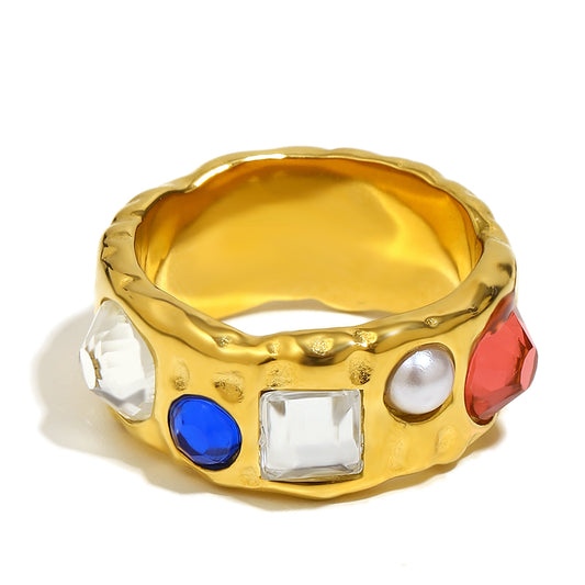 Mokkie’s gemstone ring in gold