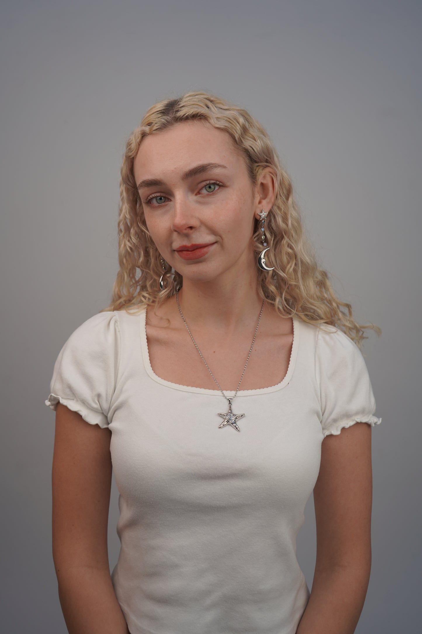 Pia's starfish necklace in silver