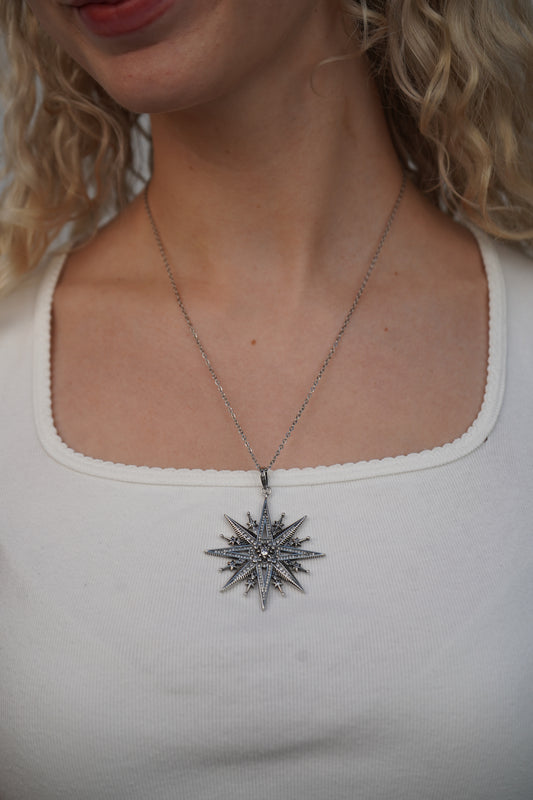 Emilie’s star necklace in silver