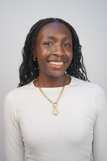 Daisy's Rock Pendant In Gold