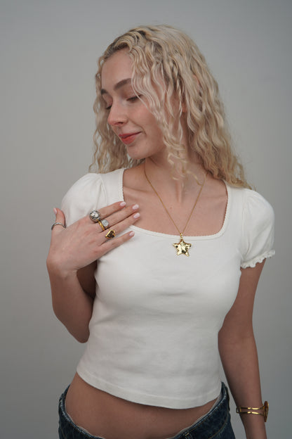 Zamiya’s star necklace