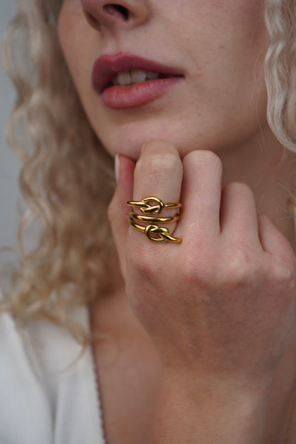 Melissa's twist ring gold