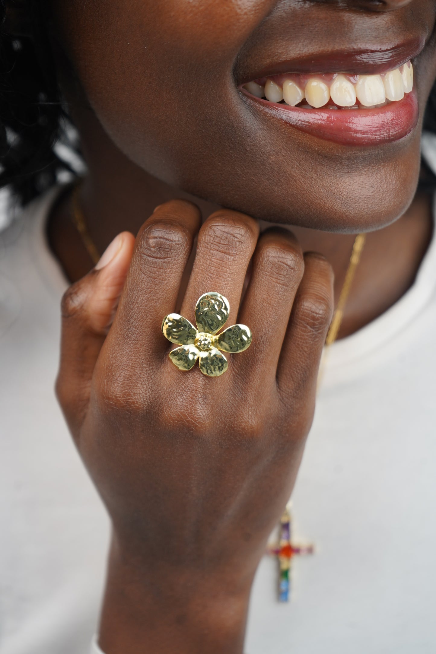 Camille’s flower ring in gold
