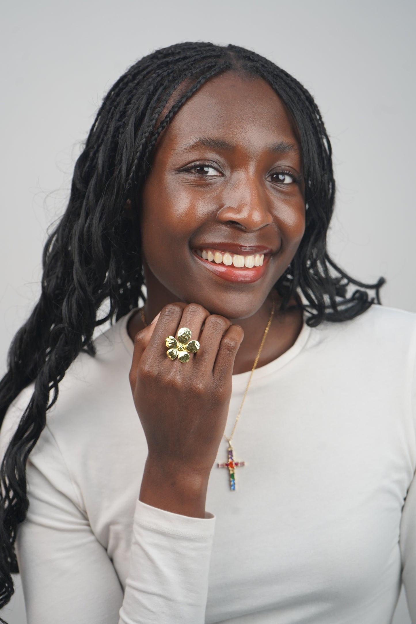 Camille’s flower ring in gold