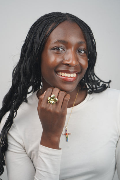 Camille’s flower ring in gold