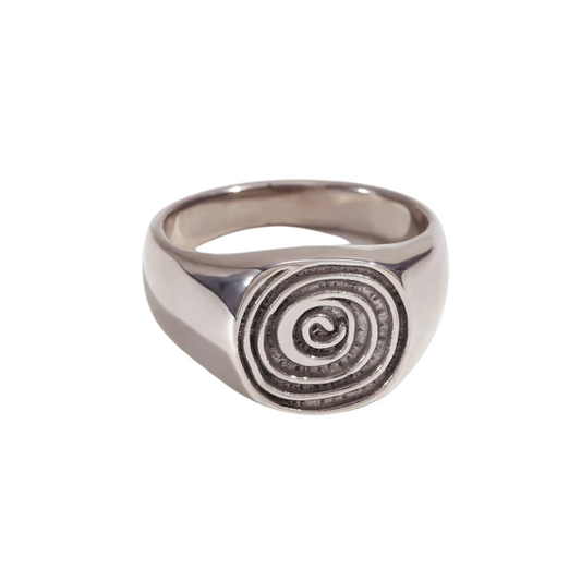 Jemma’s twirl ring in silver