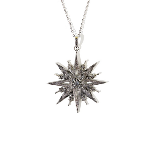 Emilie’s star necklace in silver
