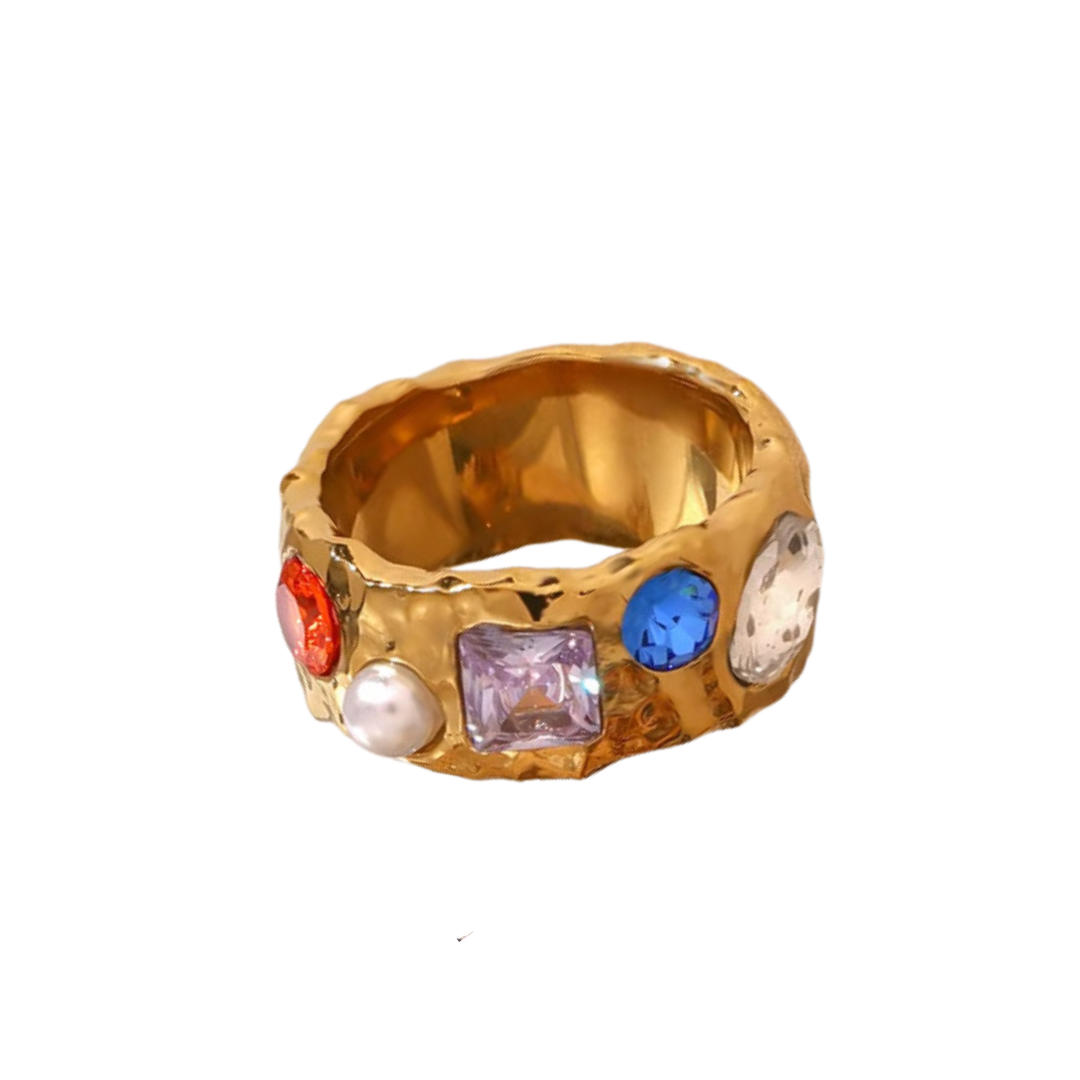 Mokkie’s gemstone ring in gold