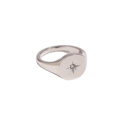 Hailey’s star ring in silver